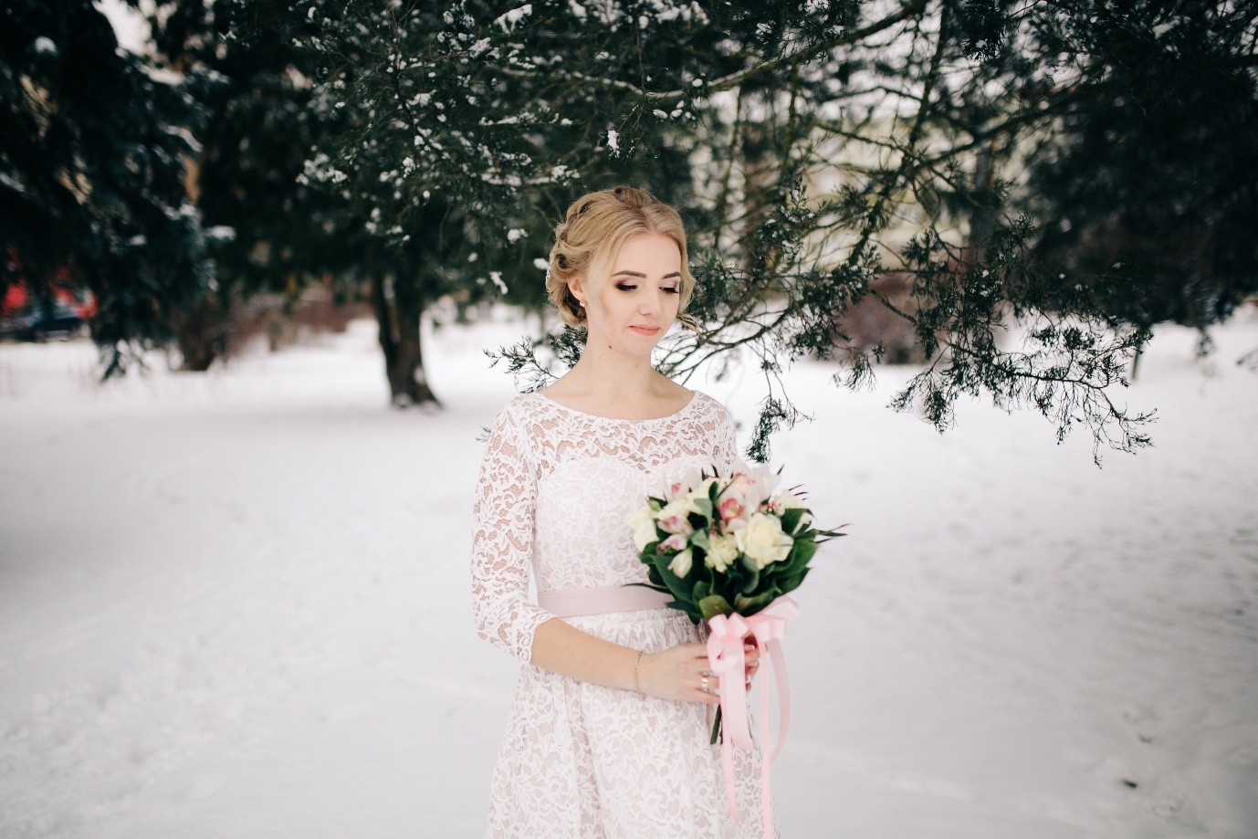 Wind, Sun, or Snow Is Your Bridal Look Truly Mountain-Ready